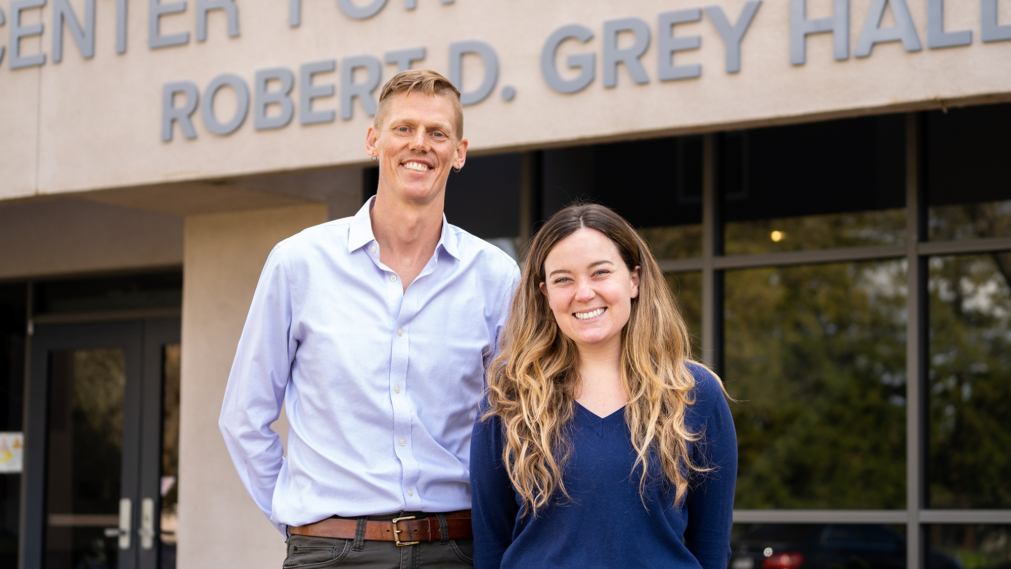 Alex Nord and graduate student Tracy Warren pictured outside of the Center for Neuroscience's Robert D. Grey Hall. (Photo by Sasha Bakhter / UC Davis)