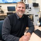 W. Martin Usrey is part of an interdisciplinary team of researchers across eight universities received a $15 million Conte Center grant from the National Institutes of Health to decipher the flow of information connecting the thalamus and cortex. (TJ Ushing / UC Davis)