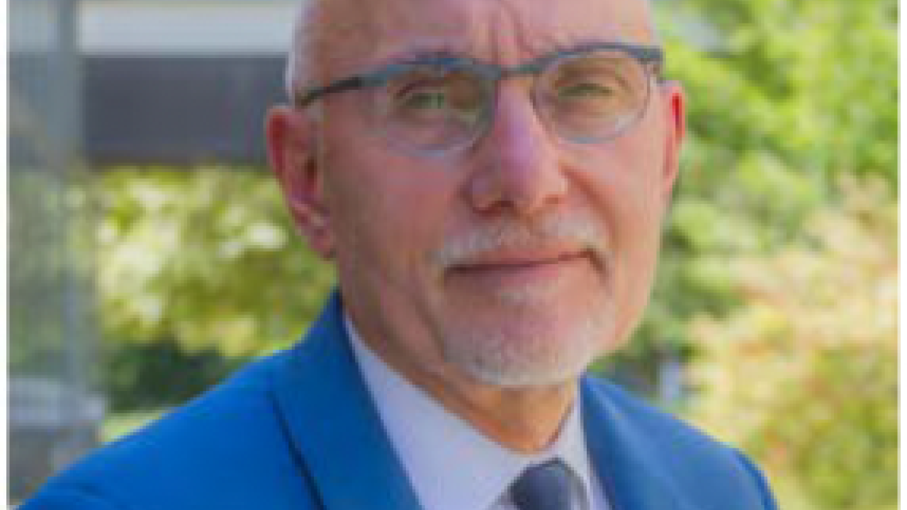 Prof Leonard