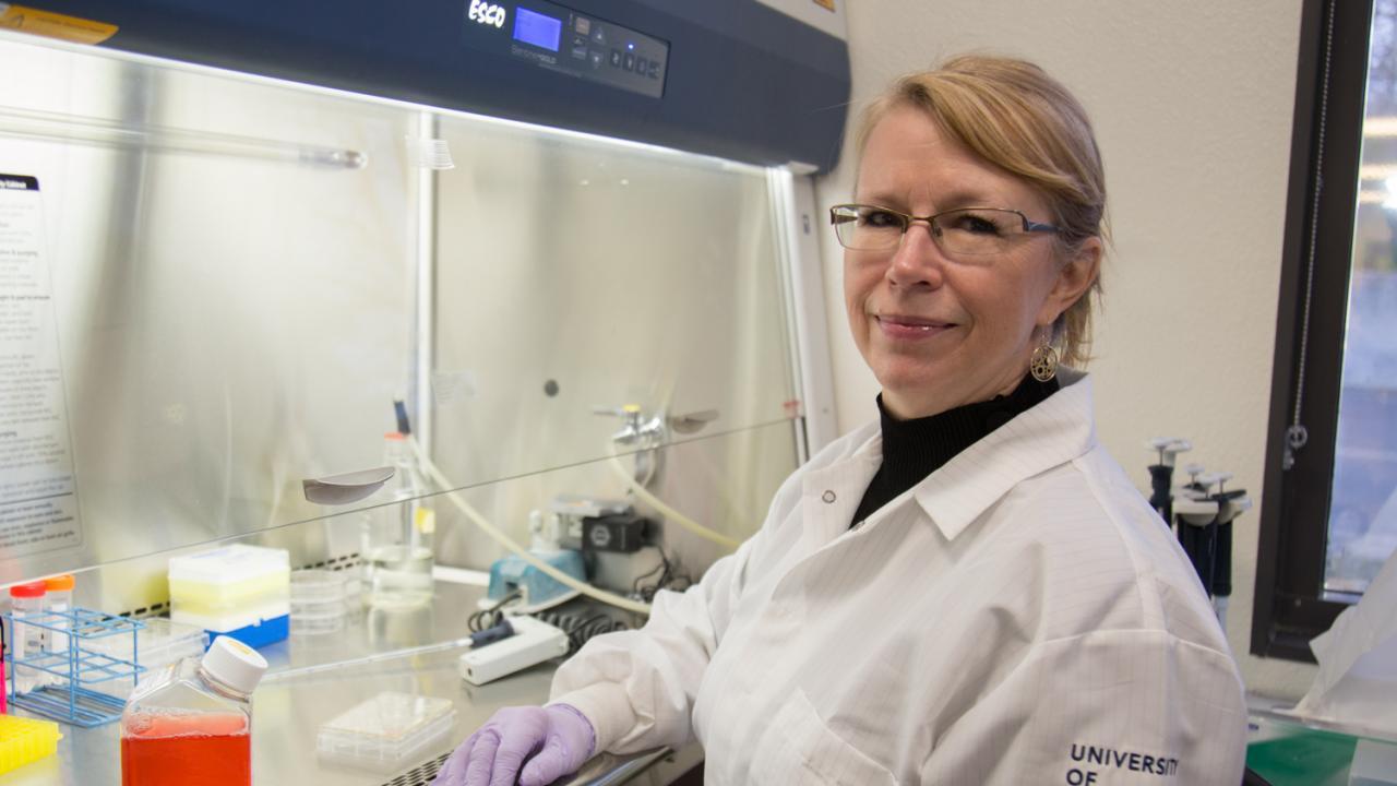 Jennifer Whistler in lab
