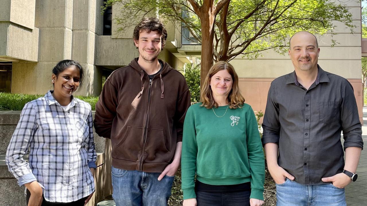 Nitzan lab group shot