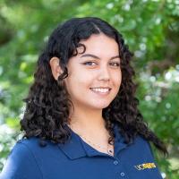 Daniela Hernandez headshot