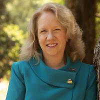 Mary Croughan headshot